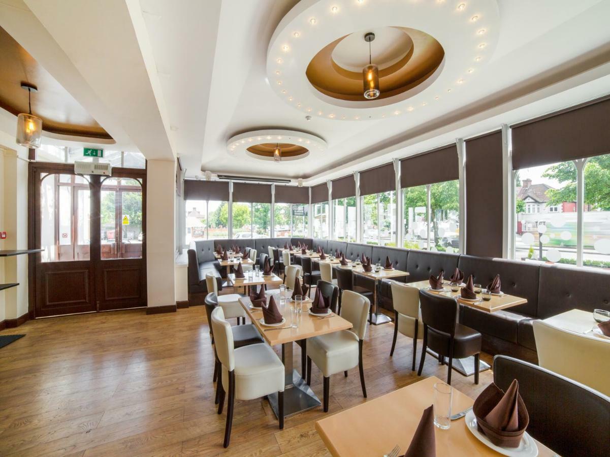 Oyo Osterley Park Hotel Isleworth Exterior photo